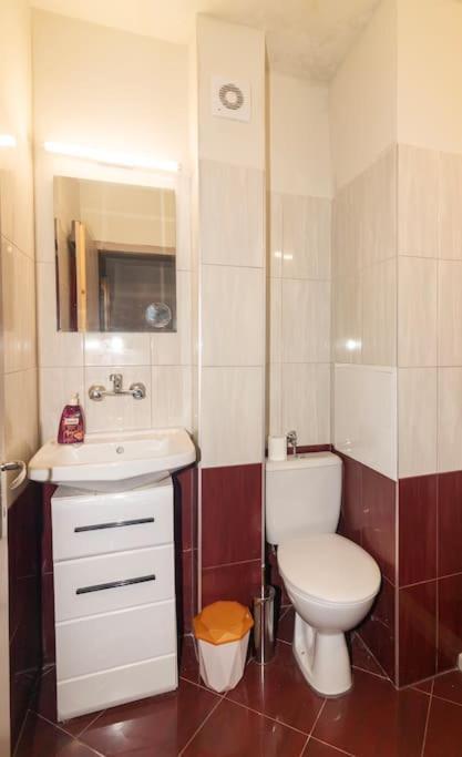Neli's Cozy Apartemen